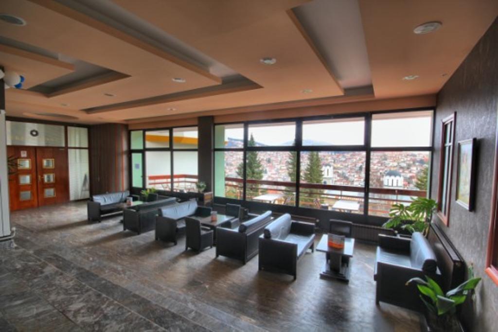 Kruševo Hotel Montana Palace מראה חיצוני תמונה